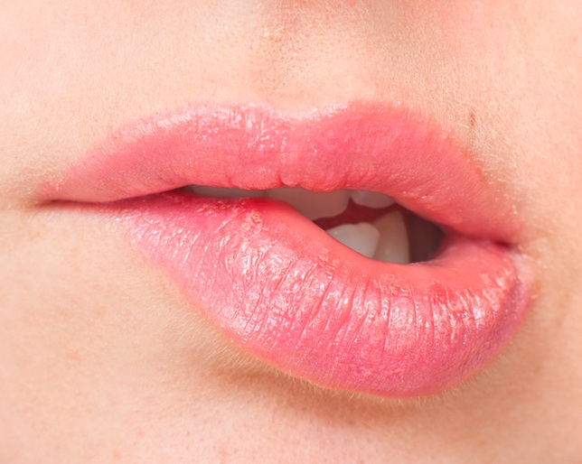 Son dưỡng môi cao cấp tái tạo tế bào dr.brandt Lineless lines no more for lips