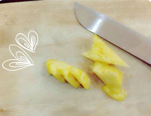 trị tàn nhang với dứa