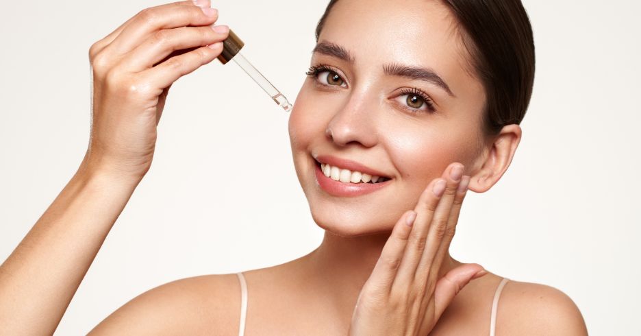 Serum giảm mụn là gì?